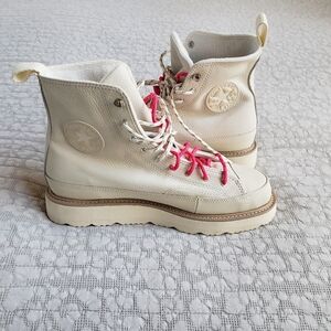 Converse Unisex Leather Boots, Womens 10, Mens 8,5